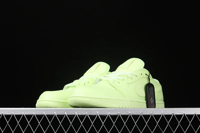 All categories Air Jordan Jordan series basketball shoes Air Jordan 1 Low Air Jordan 1 Ret Hi Prem AJ1 Joe 1 lemon yellow starry low-top basketball shoes CJ7891-700